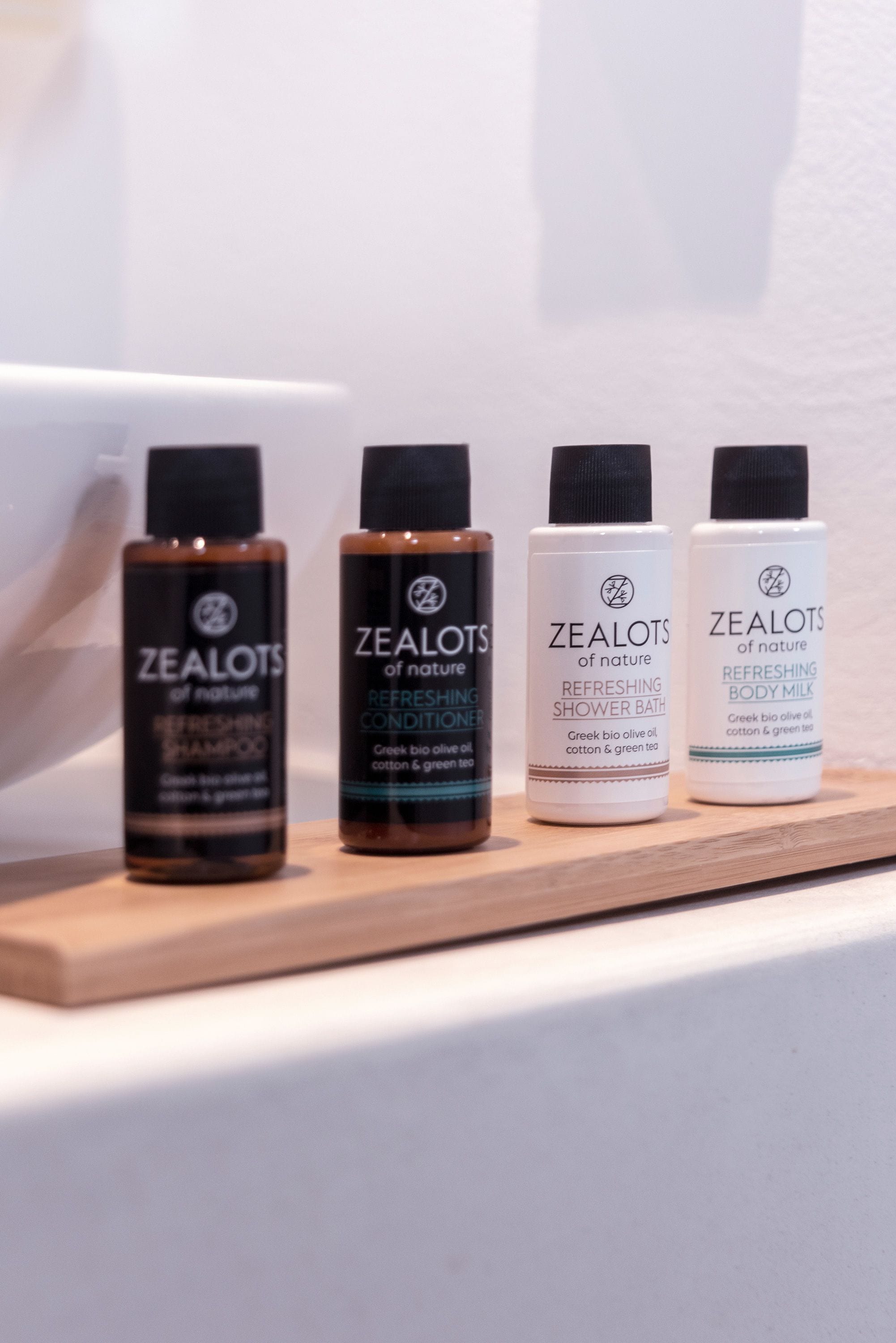 shower, rainfall showerhead, free toiletries, hair dryer