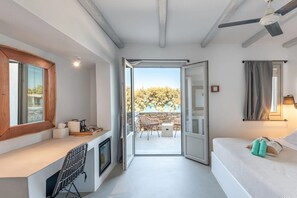 Suite | Caixa forta a l'habitació, decoració individual i mobiliari individual 
