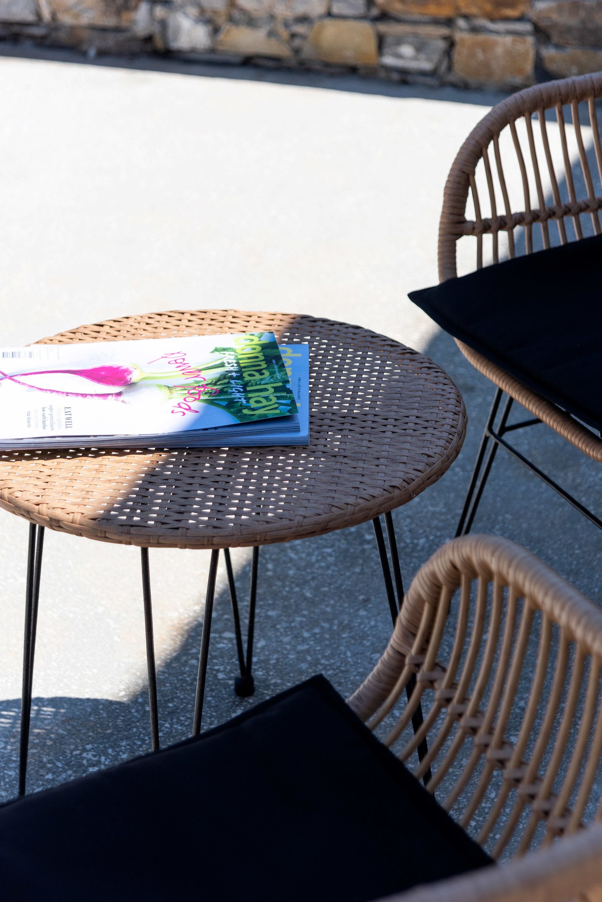 standard suite, garden area | terrace/patio