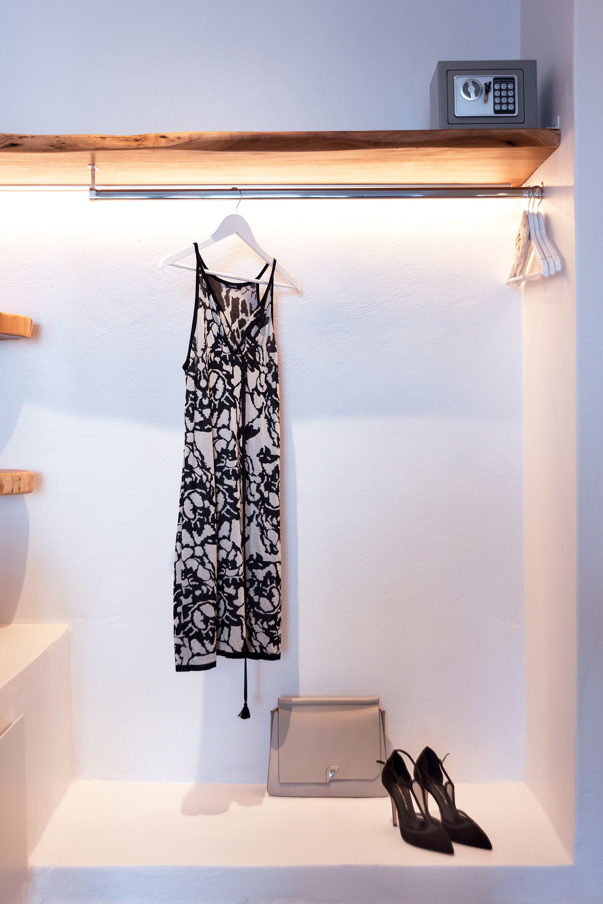 superior suite with sea view | 1 bedroom, in-room safe, individually decorated, individually furnished