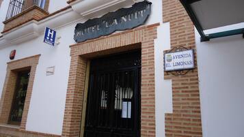 Entrada de la propiedad