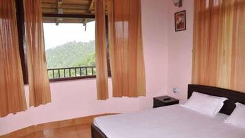 Deluxe Room, 1 Double Bed, Non Smoking | Desk, free WiFi