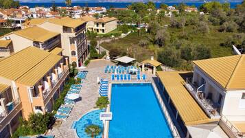 Outdoor pool, pool umbrellas, pool loungers