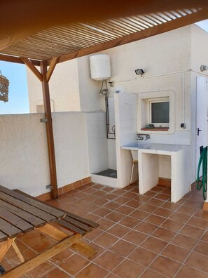 Terrace/patio - LARGE TERRACE 60 M2, SEA VIEWS. Wi-Fi exclusive (Isleta del Moro)