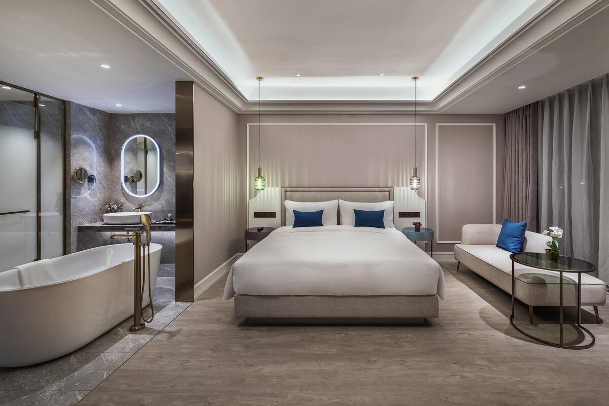 Habitación ejecutiva, 1 cama King size | Minibar, caja de seguridad en la habitación y escritorio