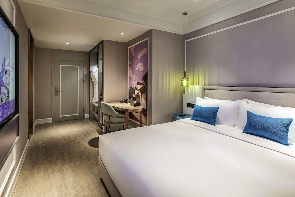 Kamar Standar, 1 Tempat Tidur King | Minibar, brankas, meja kerja, dan tirai kedap cahaya