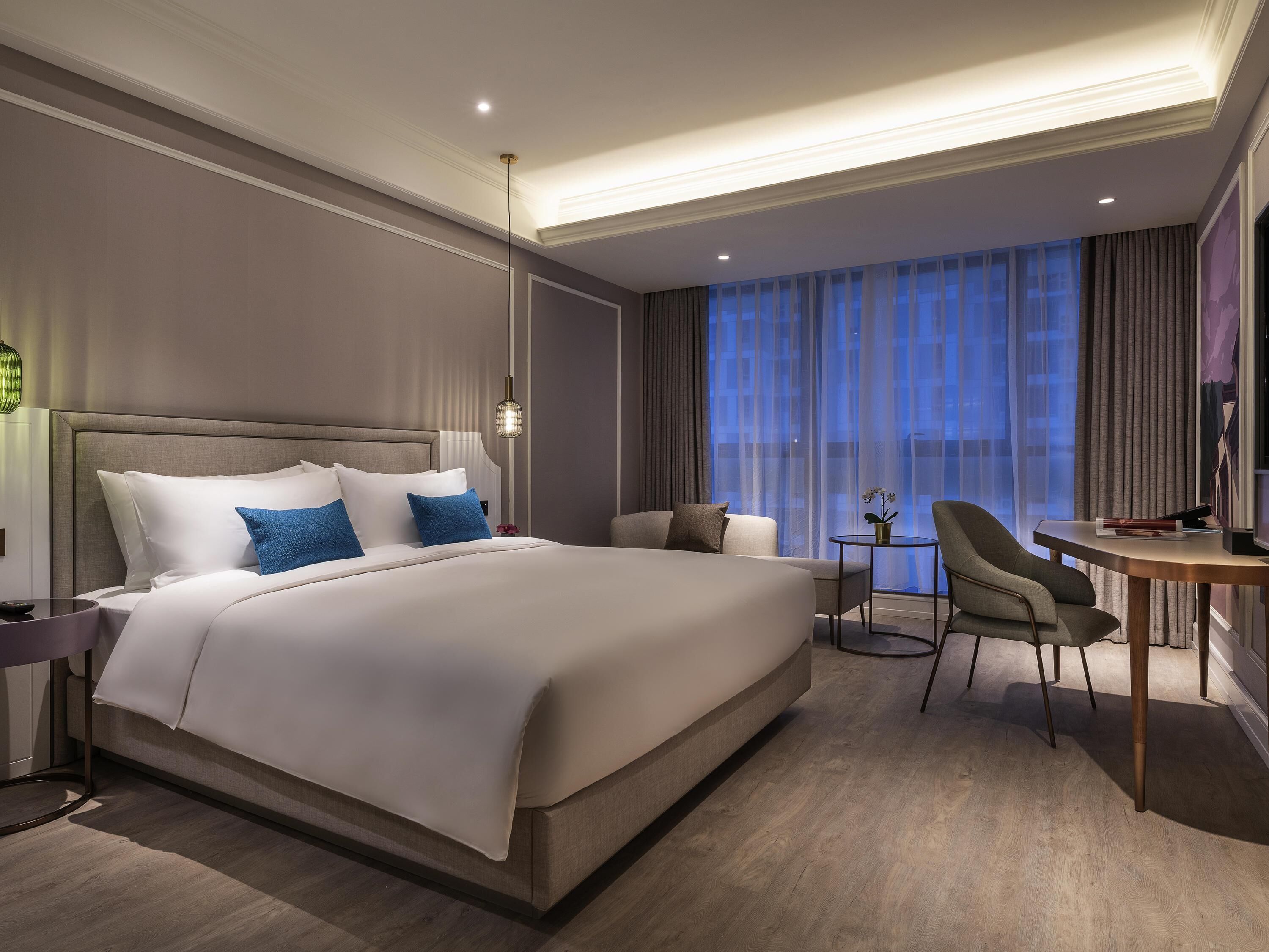 Superior Room, 1 King Bed | Minibar, in-room safe, desk, blackout drapes