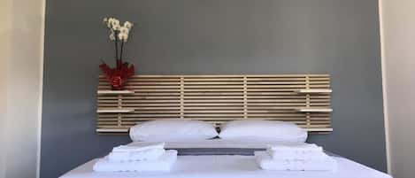 Double Room (B) | Minibar, desk, free cribs/infant beds, rollaway beds