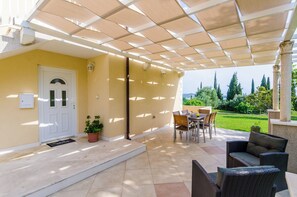 Appartamento (Comfort One-Bedroom Apartment with Te) | Terrazza/patio