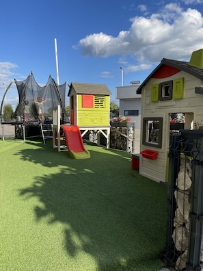 Spielezimmer