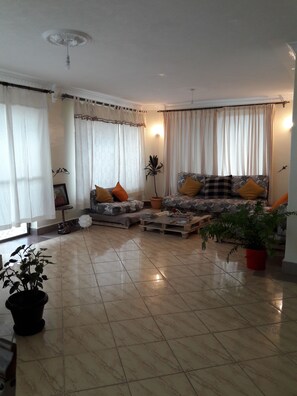 Lobby sitting area - Bethel Homestay (Syokimau)