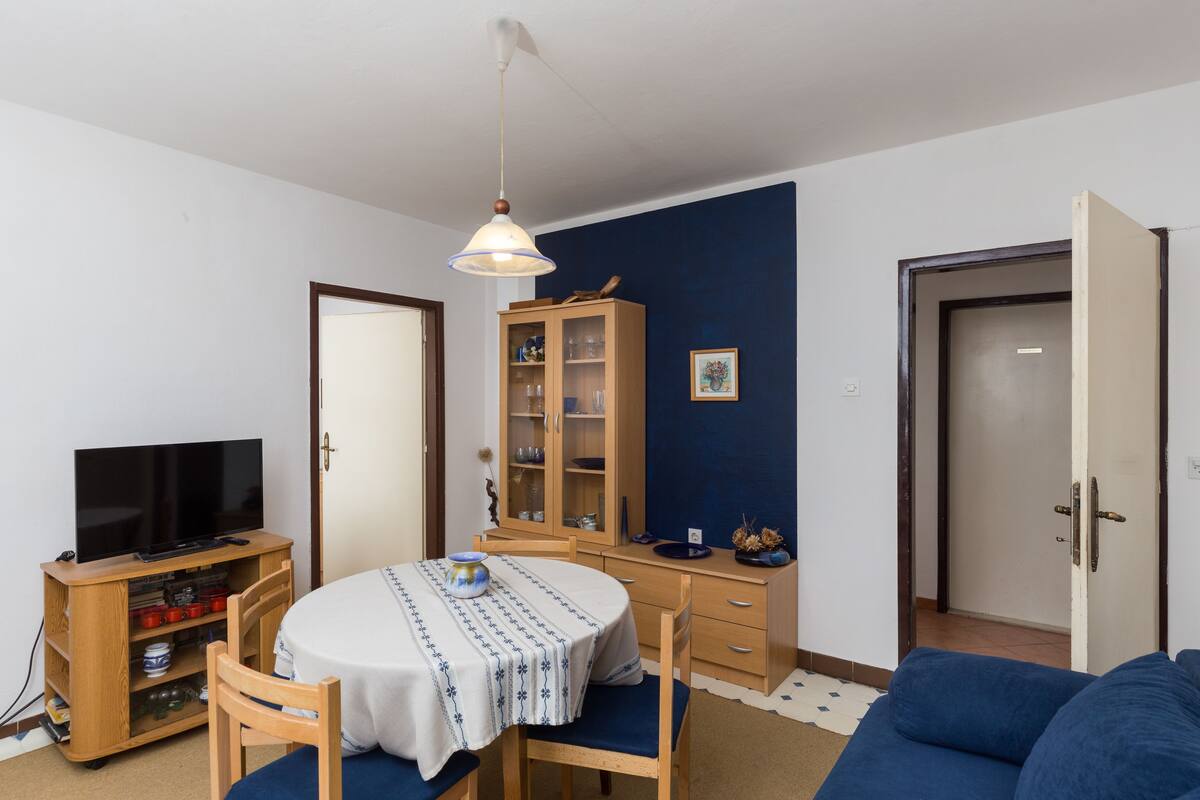 Apartamento standard, 1 quarto, terraço, vista para o mar | Opções para refeição no quarto