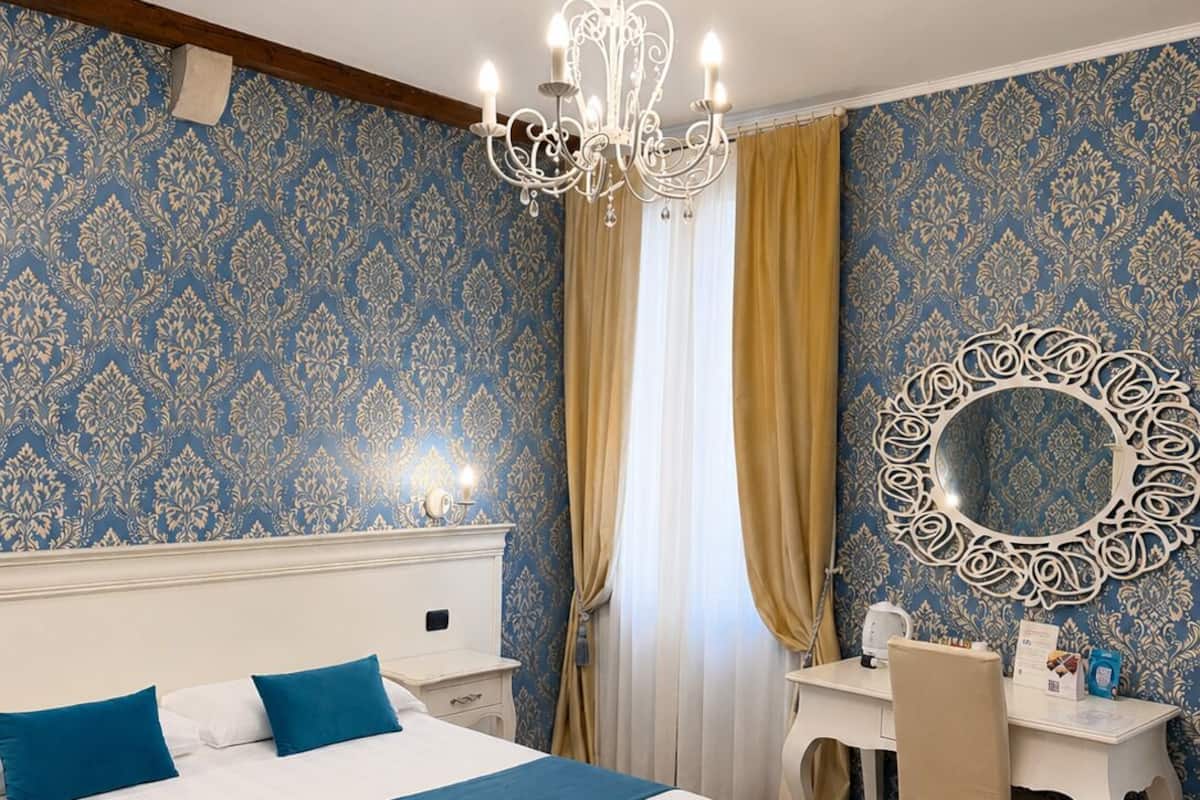 Junior Suite (Campo S Fosca and Canal View)
