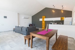 Villa | Wohnbereich | LCD-Fernseher