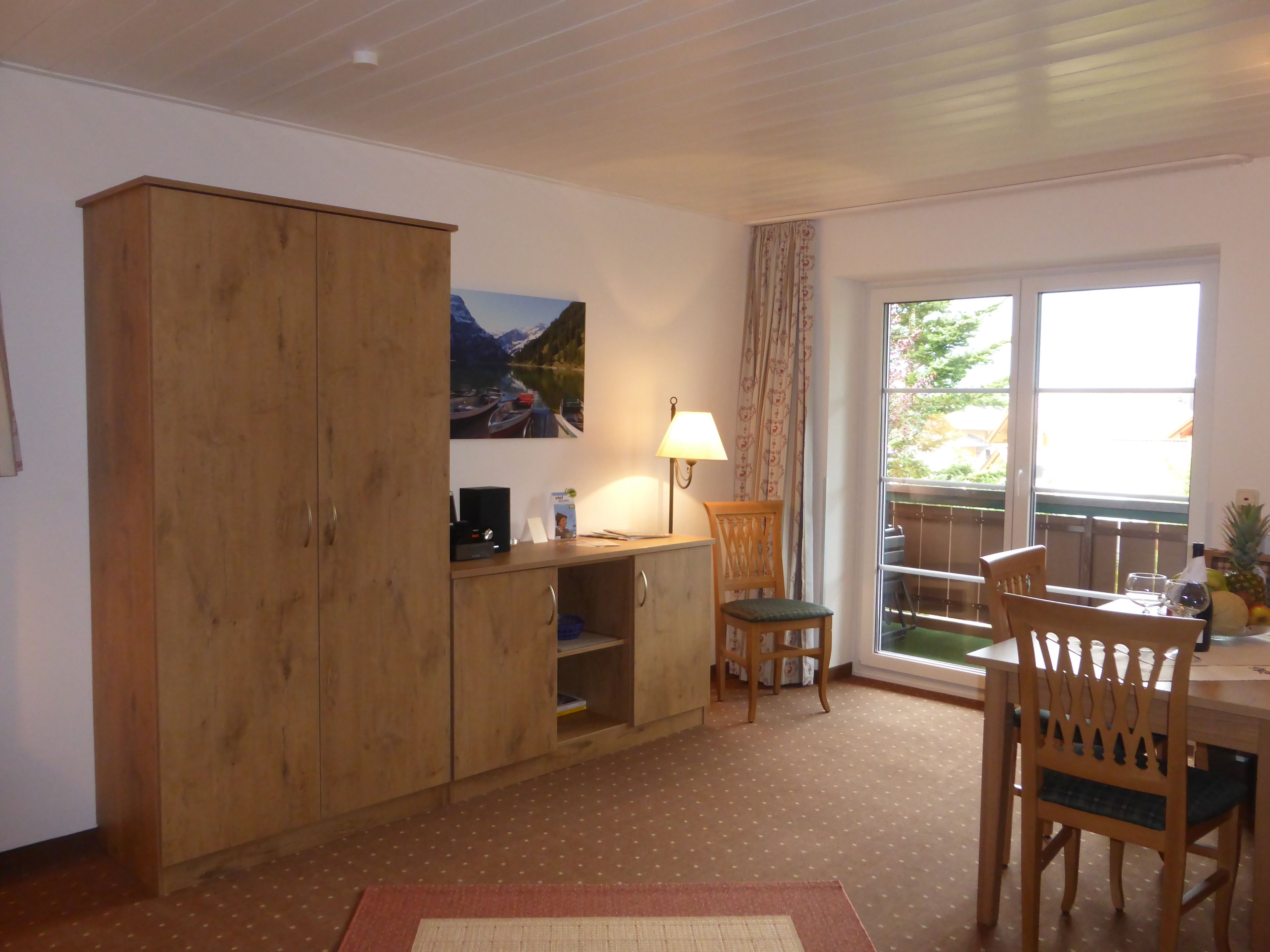 Apartment (2 Adults) | Wohnbereich | Flachbildfernseher