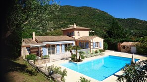 A heated pool - Gulf of Saint-Tropez , nice villa, recent and quit with heated private pool (Cavalaire-sur-Mer)