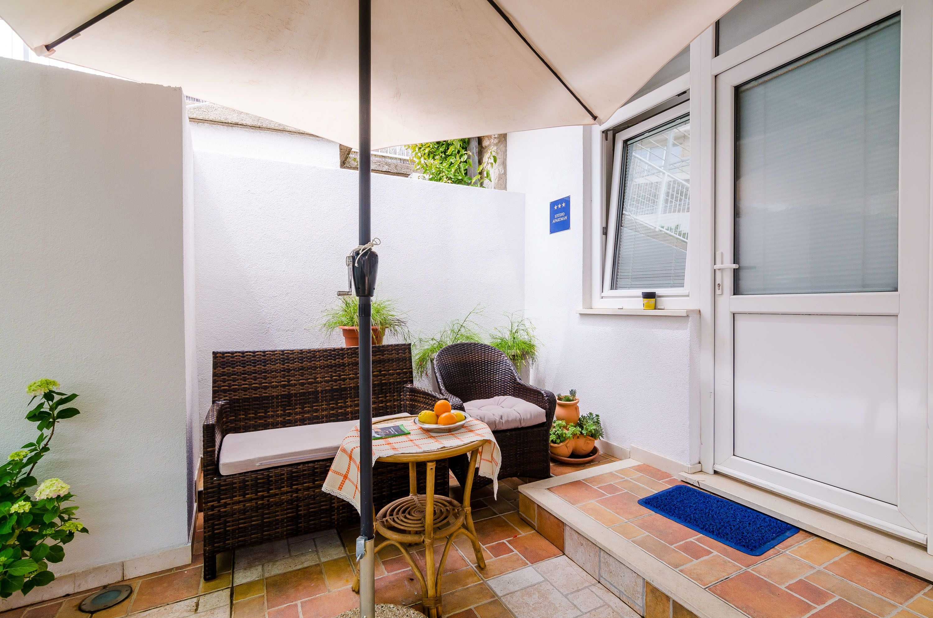 Apartment, 1 Bedroom, Terrace | Property entrance