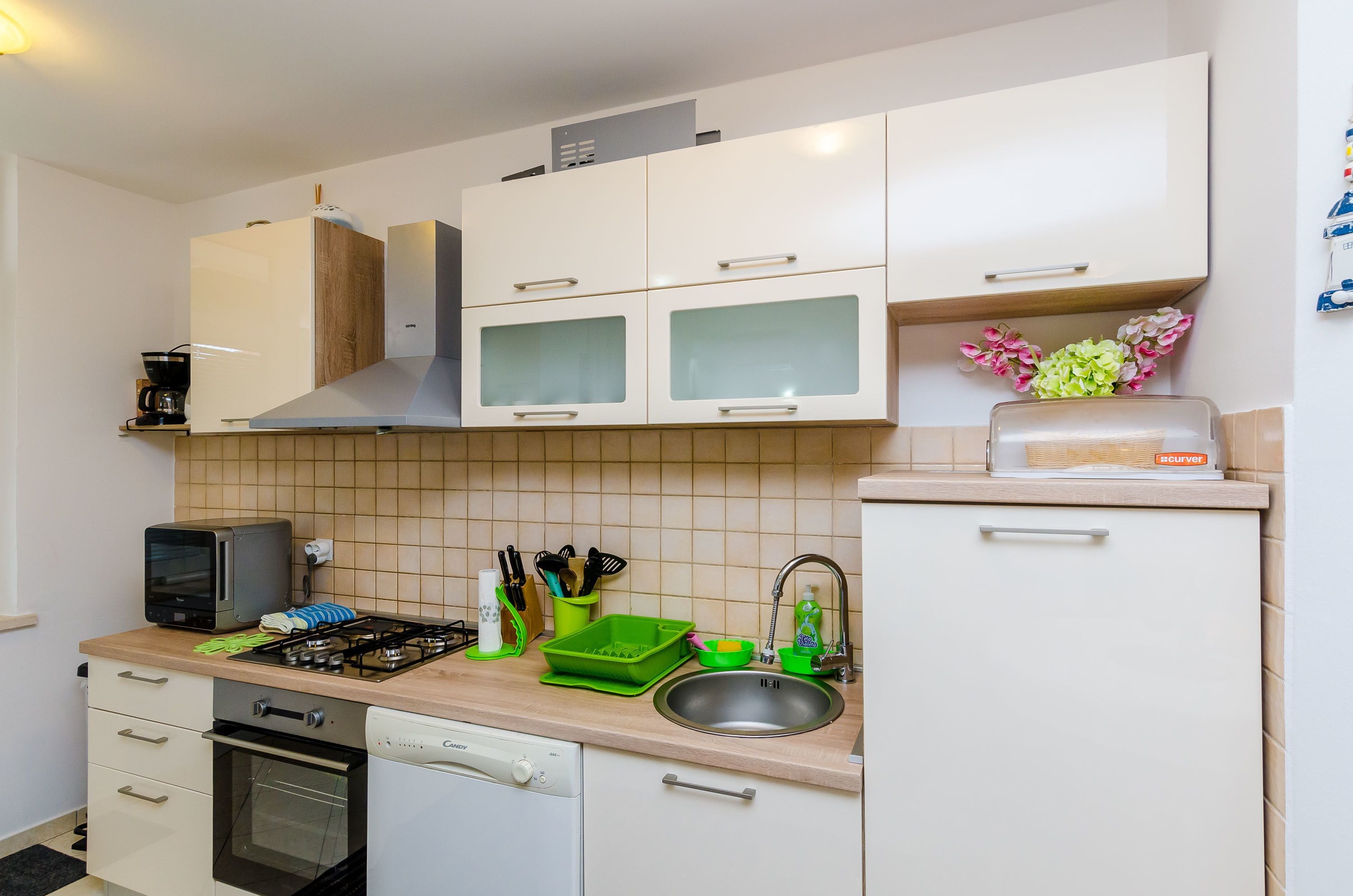 Superior Apartment, 1 Bedroom, Terrace | Private kitchen | Fridge, microwave, oven, stovetop