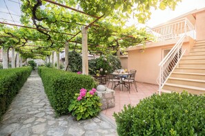 Apartment (Apartments Lotea - Two-Bedroom Apartm) | Terrace/patio - Apartments Lotea (Konavle)