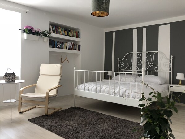 Tweepersoonskamer, privébadkamer (Balcony) | Gratis wifi, beddengoed