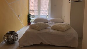 Dobbeltrom, privat bad (Balcony) | Wi-fi (inkludert) og sengetøy