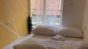 Dobbeltrom, privat bad (Balcony) | Wi-fi (inkludert) og sengetøy