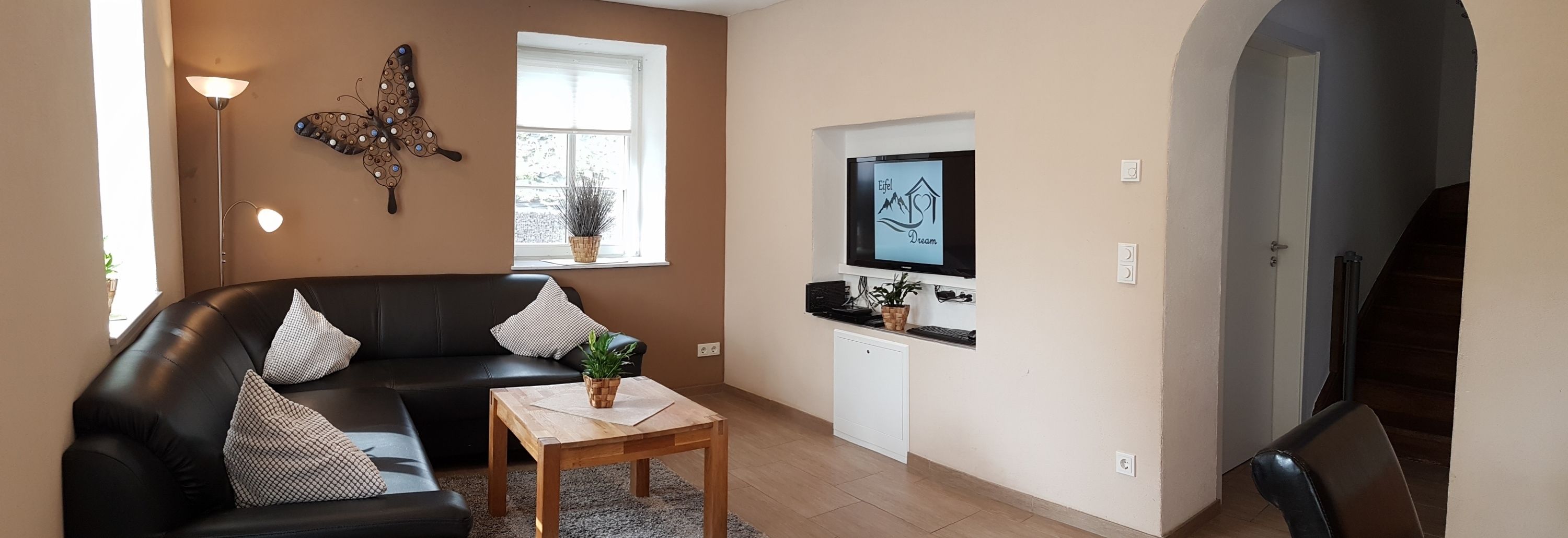 Apartment | Living area | LED TV, ping pong