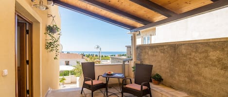 Appartement, 1 chambre, terrasse, vue sur la mer | Terrasse/patio