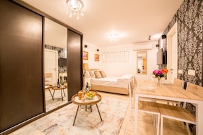 Estúdio clássico, para não fumantes | Cortinas blackout, Wi-Fi de cortesia, roupa de cama