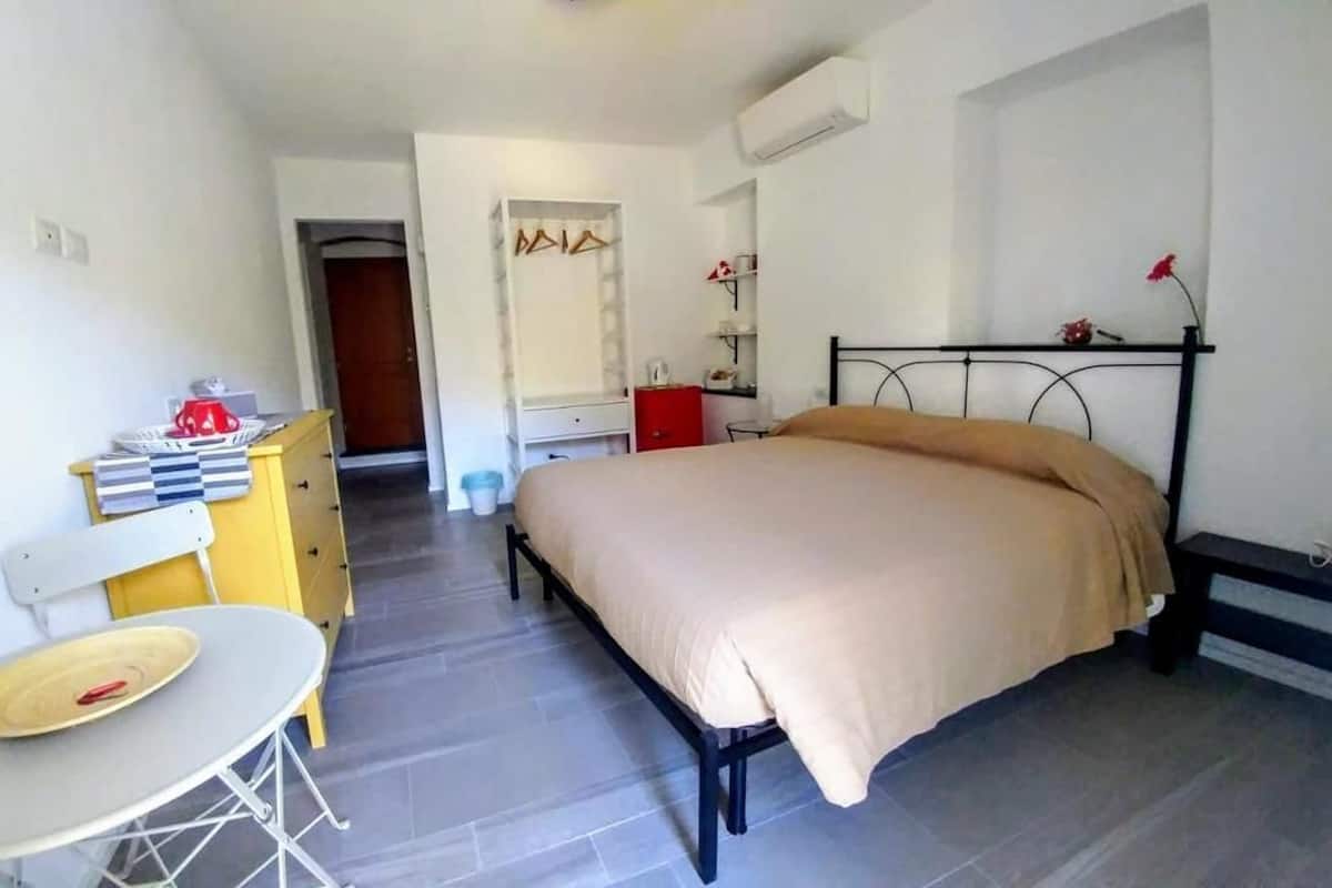 Minibar, cots/infant beds, free WiFi, bed sheets