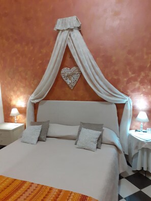 Blackout drapes, iron/ironing board, free WiFi, bed sheets - Onda su Onda (La Spezia)