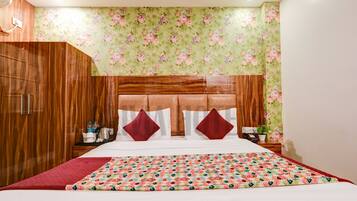 Deluxe Double Room, 1 King Bed | 1 bedroom, Egyptian cotton sheets, premium bedding, desk