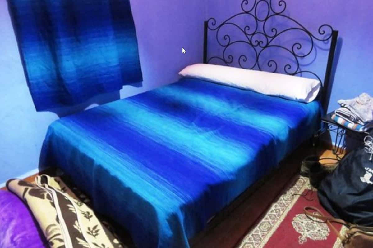 Double Room, 1 Double Bed | Blackout drapes, iron/ironing board, free WiFi, bed sheets
