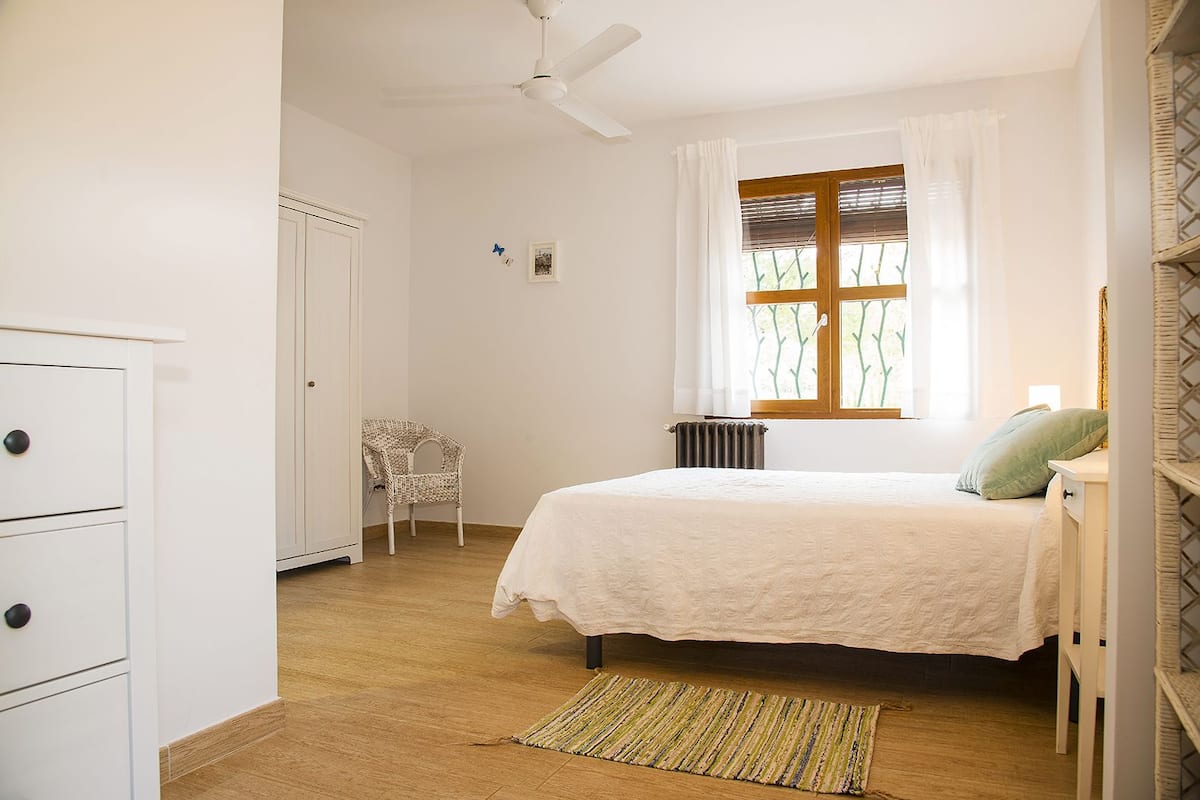 Double Room (Rabat) | Individually decorated, individually furnished, soundproofing, free WiFi