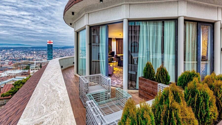 Adamo Hotel