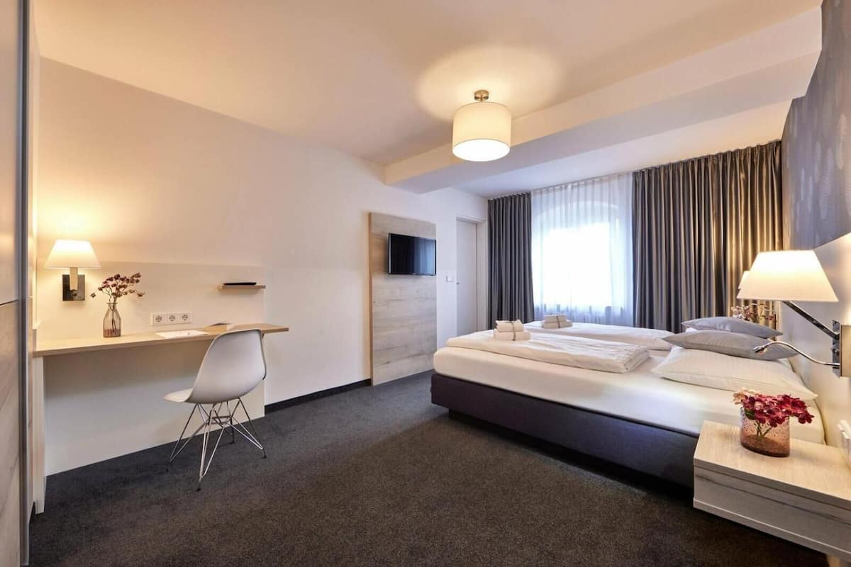 premium double room single use | 1 bedroom, desk, soundproofing, iron/ironing board