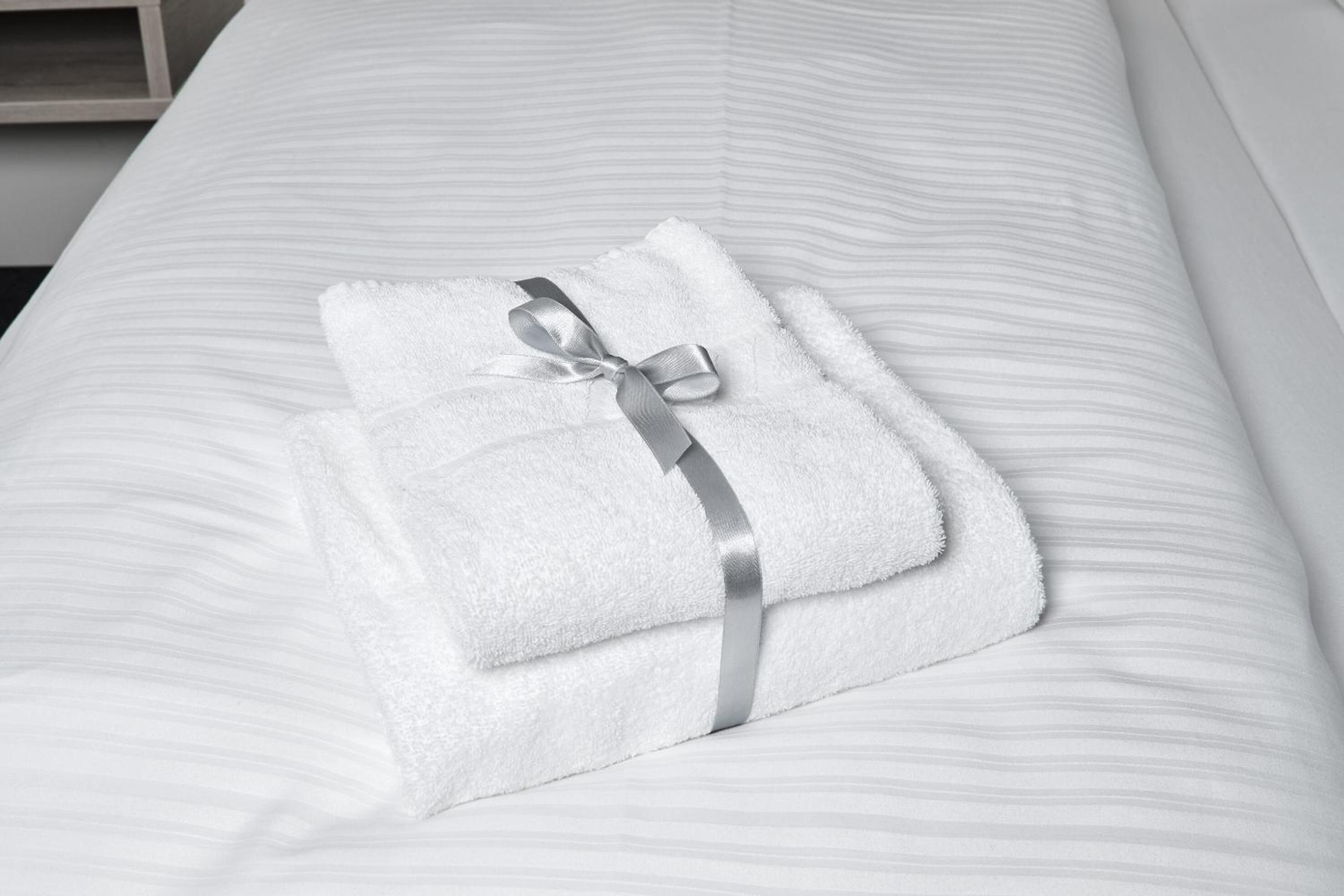 1 bedroom, desk, soundproofing, iron/ironing board