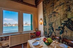 Dining - Apartment Dorotea   Giudecca   Venice (Venezia)