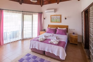 Villa | 4 bedrooms, desk, iron/ironing board, free WiFi - Villa Papatya (Kas)