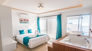 Villa | 2 bedrooms, desk, iron/ironing board, free WiFi