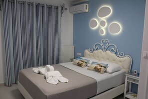Deluxe Apartment, Sea View (For 4) | Iron/ironing board, free WiFi