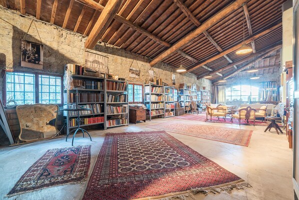 Villa, 6 Bedrooms, Private Pool | Room amenity