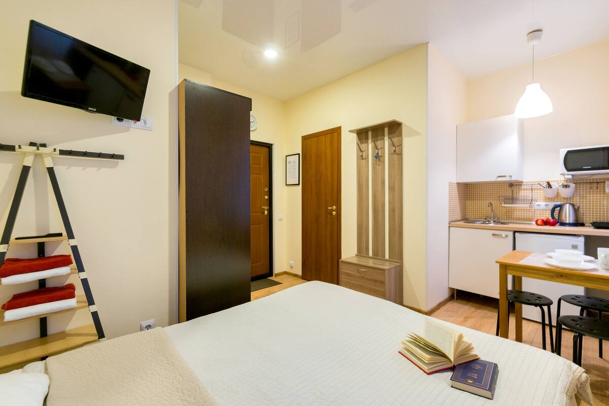 Desk, soundproofing, iron/ironing board, free WiFi