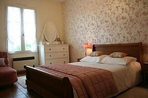 5 slaapkamers, een strijkplank/strijkijzer, gratis wifi, beddengoed
