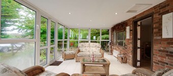 Landews Meadow Cottages, Hop Cottage