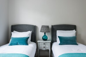 Bywater | Free WiFi - Ultra luxurious London home for 5-7 (London)