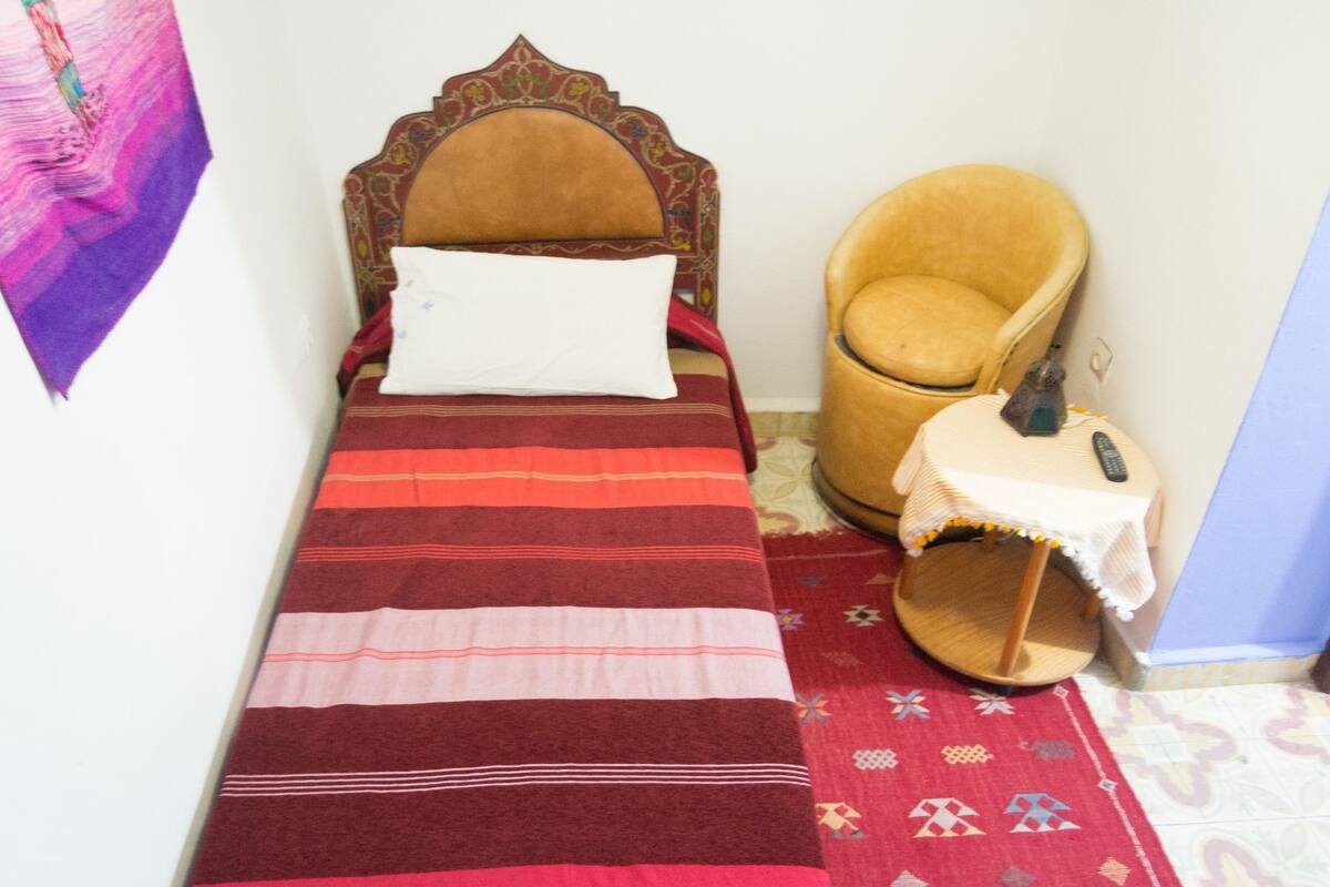 Premium bedding, desk, iron/ironing board, free WiFi