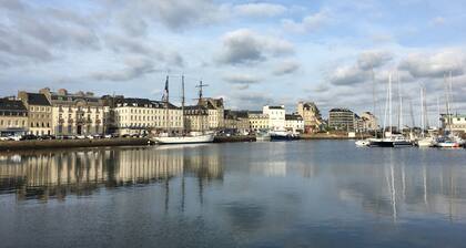 MODERN HOUSE WITH SEA VIEW ON PRETTY GROUND
