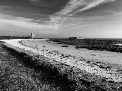 MODERN HOUSE WITH SEA VIEW ON PRETTY GROUND