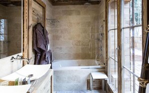 Bathroom - Le Chalet Blanc (Megeve)